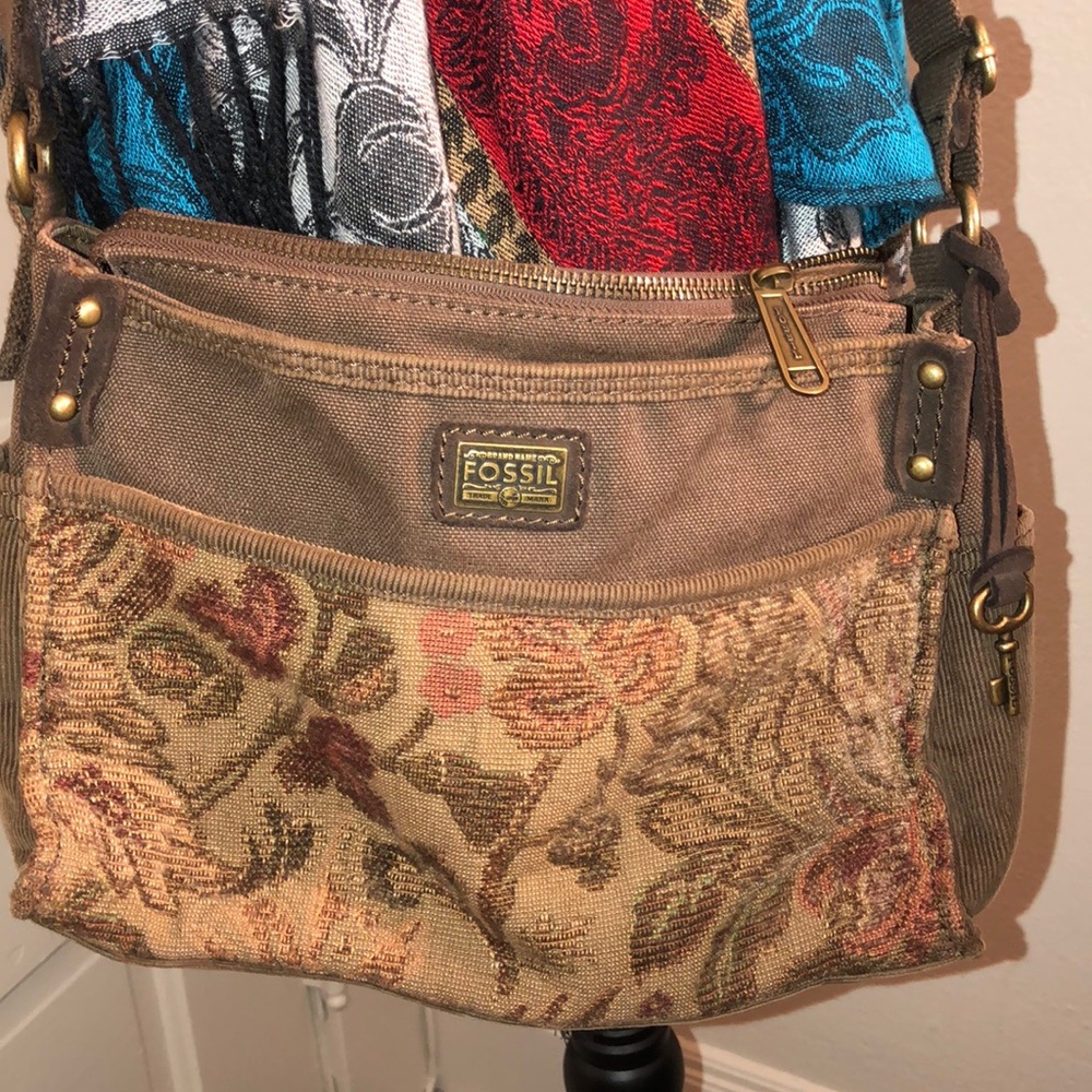 Fossil Tapestry Crossbody Good Condition